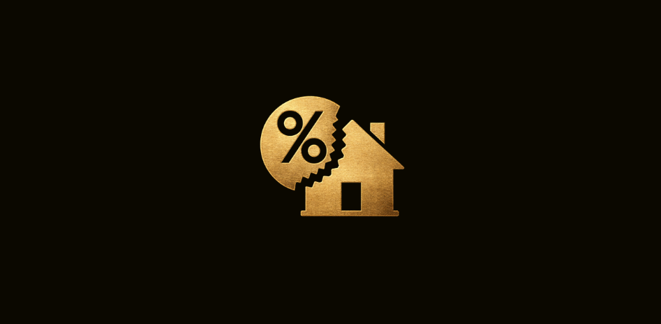 Casa dourada sendo parcialmente “mordida” por um símbolo de porcentagem, representando o impacto da reforma tributária sobre o lucro imobiliário com aluguel.
